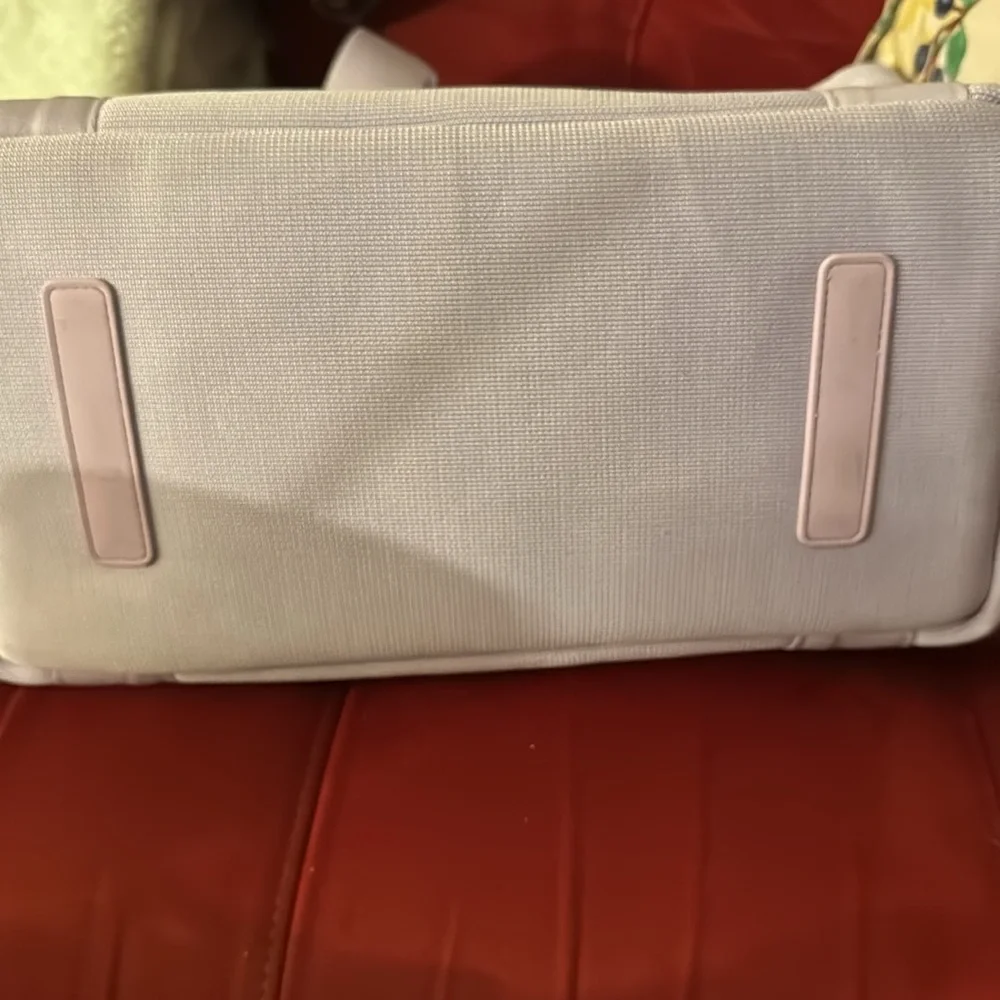 Wild One Lilac pet carrier